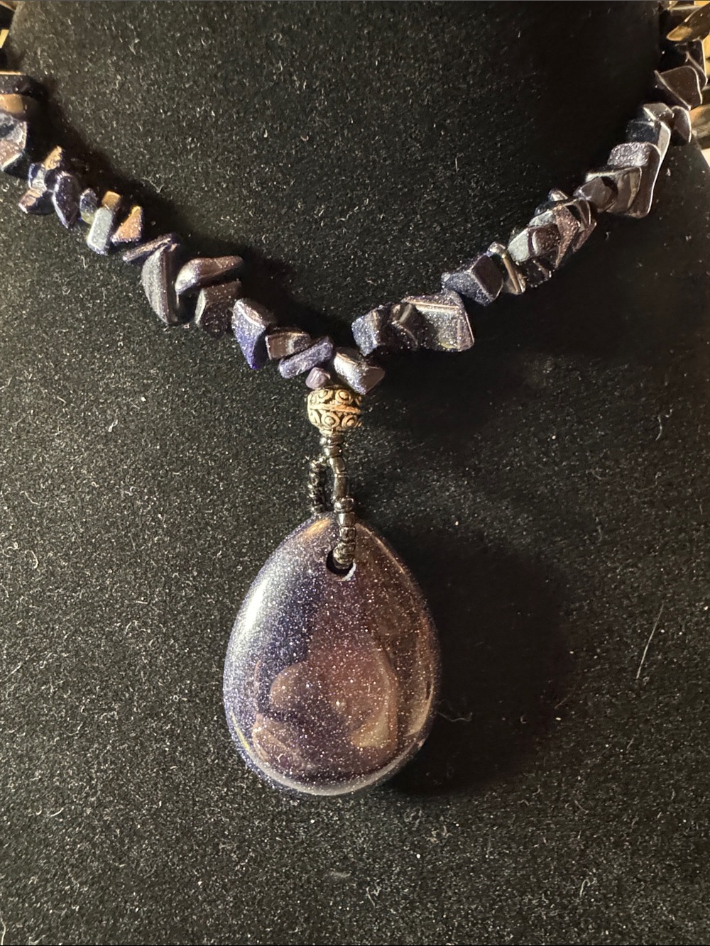 Vintage Source Unknown Dark Blue/purple Goldstone Teardrop Pendant Necklace